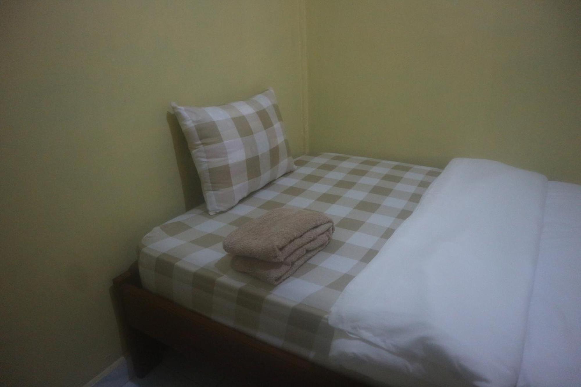 Tange Guest House Ruteng Exterior foto